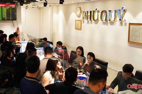 Nhà đầu tư ‘tích sản’ ra sao sau cú sốc giá vàng, bạc?