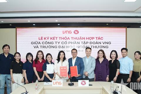 Mở rộng hợp tác đào tạo từ thực tiễn ngành công nghệ cho sinh viên kinh tế