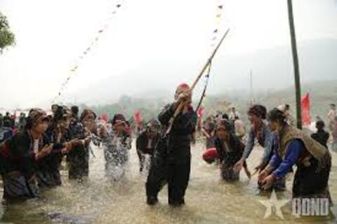 Lễ hội té nước “Bun Huột Nặm”: Gột rửa điều không may, cầu năm mới bình an