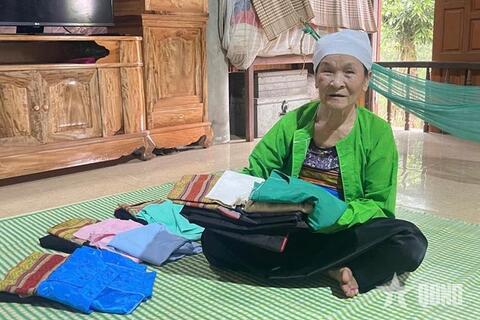 Vẻ đẹp văn hóa Mường qua trang phục truyền thống