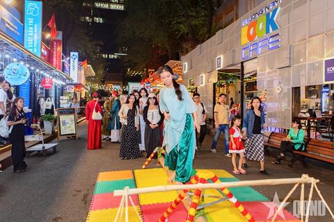 Để đường sách luôn đắp bồi tri thức