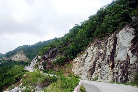 Cổng soát vé và “điểm nghẽn” trải nghiệm du lịch