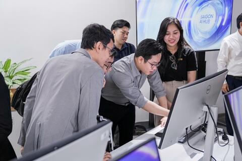 Ra mắt mô hình Applied AI Lab đầu tiên tại Việt Nam