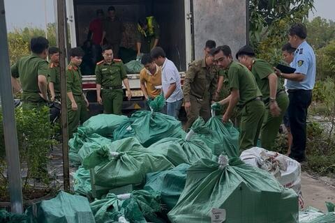 Cà Mau: Xử lý hình sự 127 đối tượng liên quan hàng giả, hàng nhái