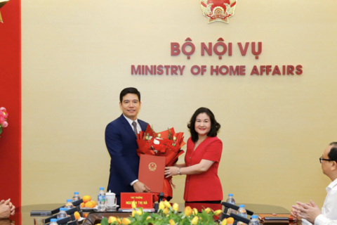 Bộ Nội vụ bổ nhiệm cán bộ lãnh đạo; điều động nhân sự tại Hà Nội, Quảng Ninh