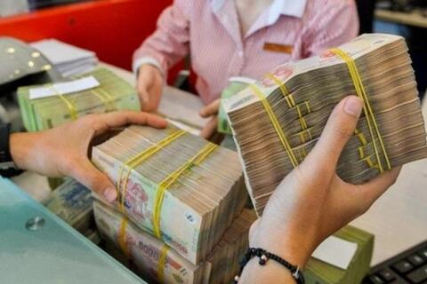 Nhiều doanh nghiệp duy trì trả cổ tức tiền mặt cao