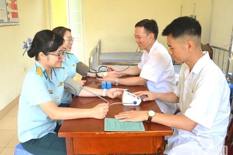 Học viện Phòng không - Không quân lấy sức khỏe bộ đội làm trung tâm