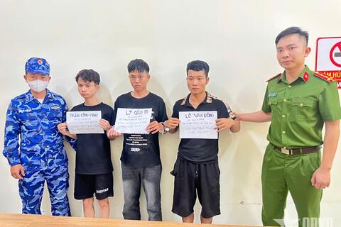 Bắt 5 đối tượng mua bán, tàng trữ trái phép chất ma túy