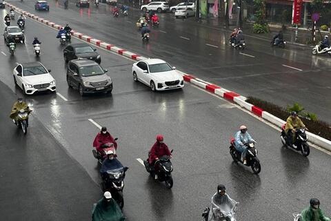 Thời tiết hôm nay (7-7): Mưa dông rải rác, nhiệt độ cao nhất 35 độ C