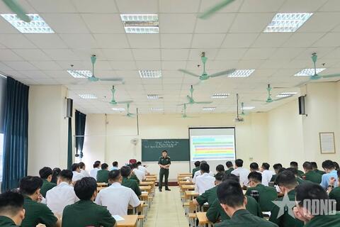 Vững bước trên chặng đường mới