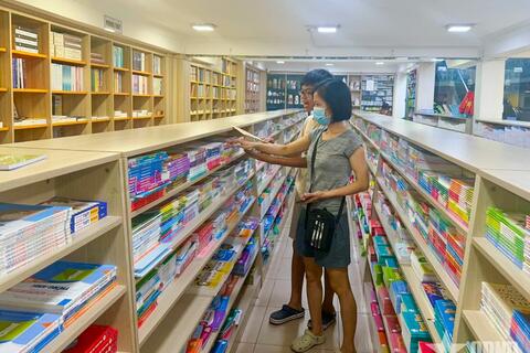 Sẵn sàng dùng chung một bộ sách giáo khoa