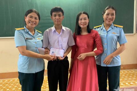 Điểm tựa cho ước mơ đến trường
