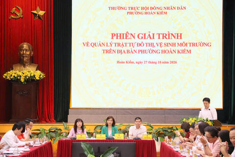 Phường Hoàn Kiếm tăng cường đảm bảo trật tự đô thị, vệ sinh môi trường