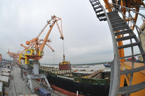 Ban hành quy tắc xuất xứ EVFTA, mở rộng ưu đãi cho hàng Việt