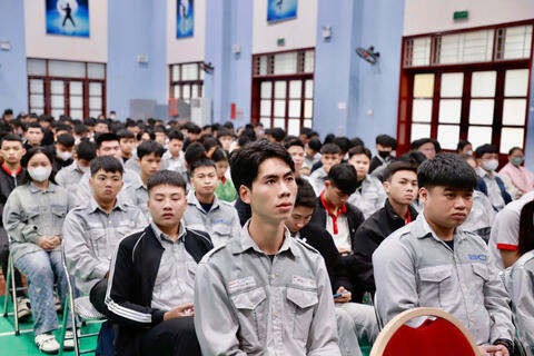 Thương mại điện tử lên vùng cao: Điểm nghẽn nằm ở đâu?