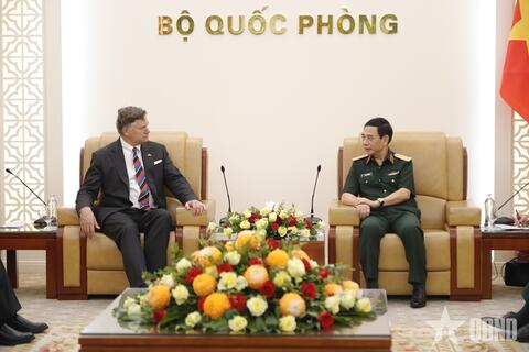 Việt Nam - Hoa Kỳ coi trọng và ưu tiên hợp tác khắc phục hậu quả chiến tranh