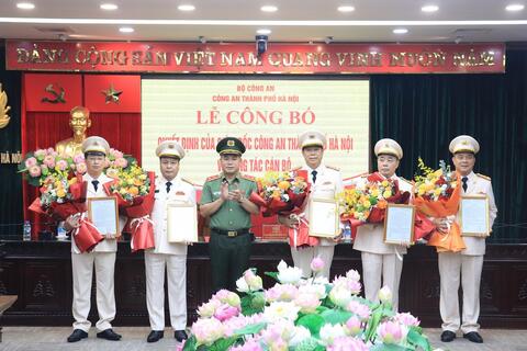 Công an Hà Nội: Công bố các quyết định về công tác cán bộ