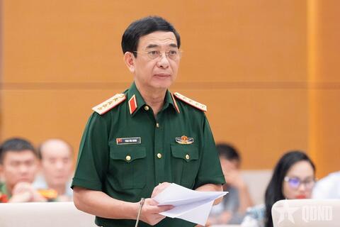 Đại tướng Phan Văn Giang trình dự án Luật Phòng, chống phổ biến vũ khí hủy diệt hàng loạt