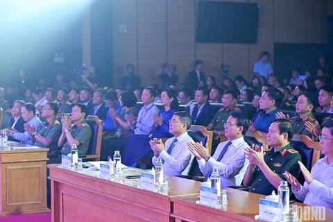 Thủ tướng Lê Minh Hưng: Ứng phó chủ động, hiệu quả với những thách thức ngày càng phức tạp trên không gian mạng