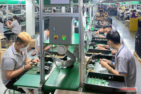 TP. Hồ Chí Minh giữ đà công nghiệp, thương mại, hướng tới tăng trưởng hai con số