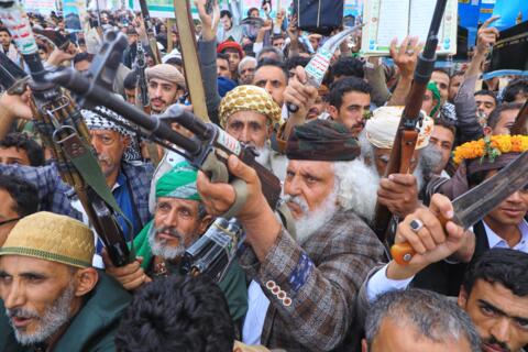 Xung đột Trung Đông: Houthi cam kết không tấn công tàu của Mỹ ở Biển Đỏ
