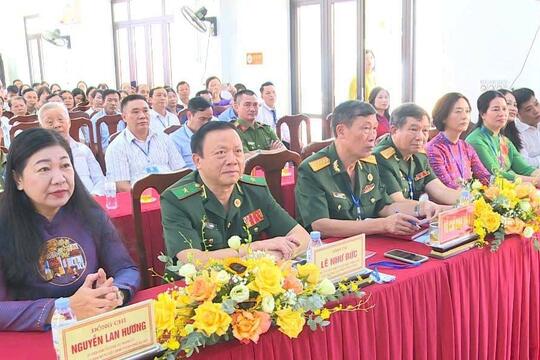 <a href="/tin-tieu-diem" title="Tin tiêu điểm" rel="dofollow">Tin tiêu điểm</a>