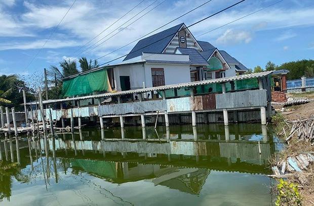 Khối tài sản của Phượng Chanel - Quách Ngọc Ngoan: Nàng có biệt thự tiền tỷ, chàng có trang trại 10.000m2 - Ảnh 30. Khối tài sản của Phượng Chanel - Quách Ngọc Ngoan: Nàng có biệt thự tiền tỷ, chàng có trang trại 10.000m2 - Ảnh 30.