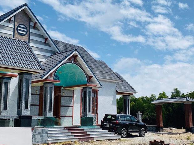 Khối tài sản của Phượng Chanel - Quách Ngọc Ngoan: Nàng có biệt thự tiền tỷ, chàng có trang trại 10.000m2 - Ảnh 29. Khối tài sản của Phượng Chanel - Quách Ngọc Ngoan: Nàng có biệt thự tiền tỷ, chàng có trang trại 10.000m2 - Ảnh 29.