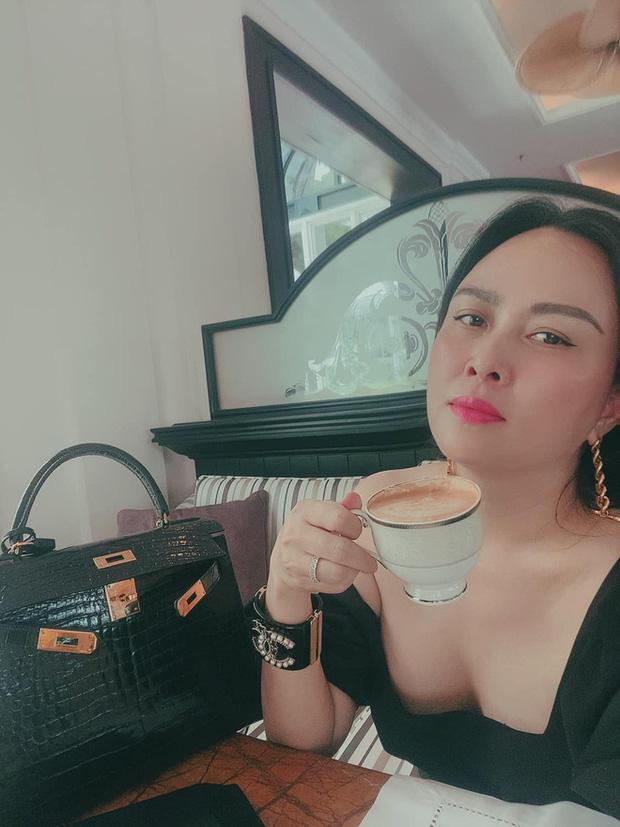 Khối tài sản của Phượng Chanel - Quách Ngọc Ngoan: Nàng có biệt thự tiền tỷ, chàng có trang trại 10.000m2 - Ảnh 19. Khối tài sản của Phượng Chanel - Quách Ngọc Ngoan: Nàng có biệt thự tiền tỷ, chàng có trang trại 10.000m2 - Ảnh 19.