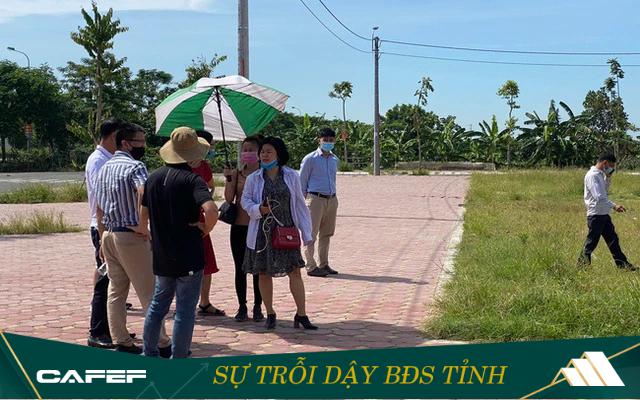 Liên tục tăng “nóng”, giá đất ven đô đã ngang ngửa trung tâm Hà Nội  - Ảnh 2.