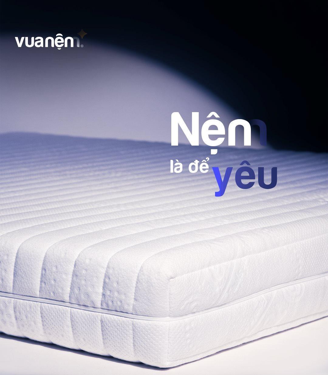 Chuỗi đệm lớn nhất Việt Nam biến tấu "Vua Nệm" thành "Vua Nện", dùng nam nhân cởi trần "nựng - xoa - bế": Độc đáo hay một lần nữa làm chiêu phản cảm? - Ảnh 3.