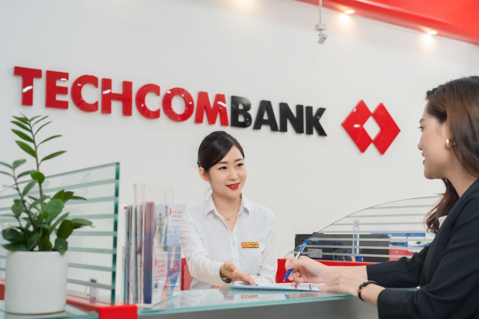 Techcombank lãi 5.600 tỷ đồng quý 1/2023, giảm 17,5% so với cùng kỳ, CASA giảm 6,3% - Ảnh 1.