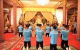 U22 Việt Nam cầu an trong ngôi chùa nổi tiếng ở Phnom Penh ảnh 5