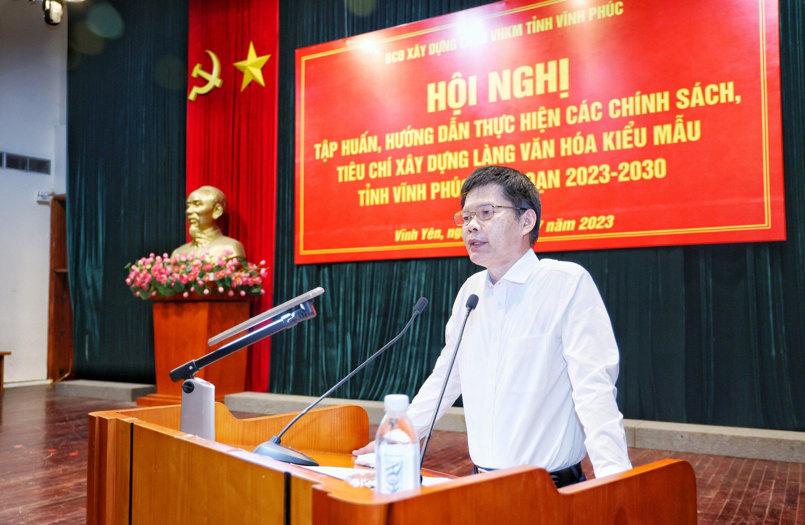 vinh-phuc-tap-huan-huong-dan-thuc-hien-cac-chinh-sach-tieu-chi-xay-dung-lang-van-hoa-kieu-mau-giai-doan-2023-2030_64b4a34cb7497.jpg