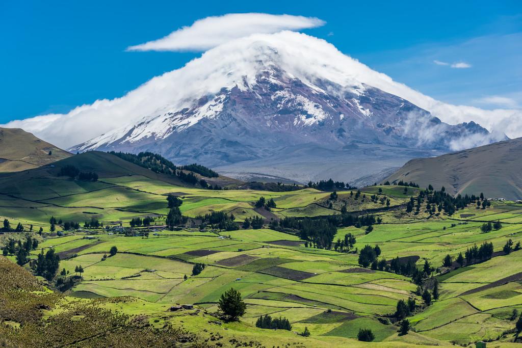 Đỉnh Everest không phải ngọn núi cao nhất thế giới: Kỷ lục bị vượt bởi "kẻ lạ mặt" này! - Ảnh 1.