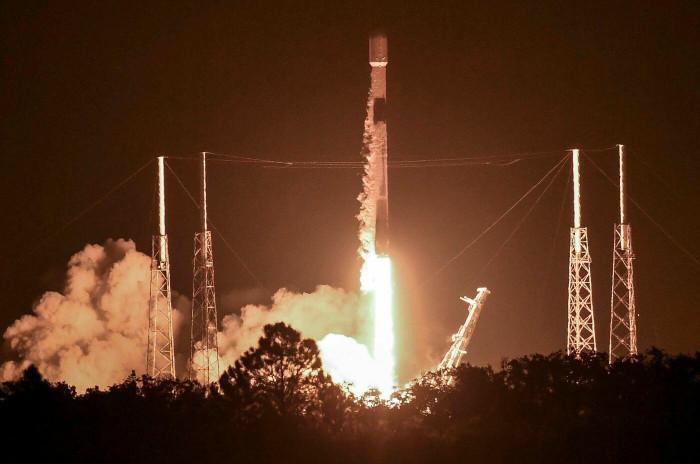 Bất ngờ với chỉ số sau lần hiếm hoi được nhìn vào "ví tiền" của SpaceX - Ảnh 1.