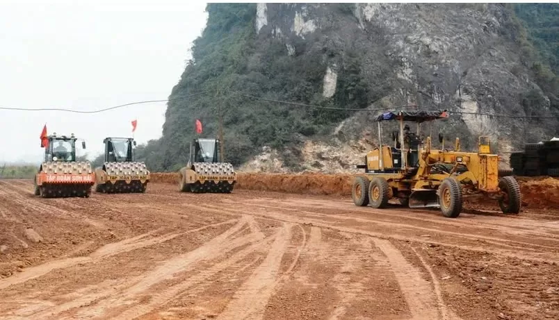 Hậu Giang: Quyết liệt đẩy nhanh tiến độ hai dự án cao tốc trọng điểm