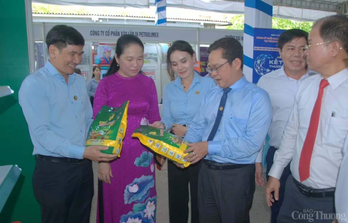 Khai mạc ngày hội kết nối, sử dụng sản phẩm của Khối các cơ quan Trung ương tại TP. Hồ Chí Minh