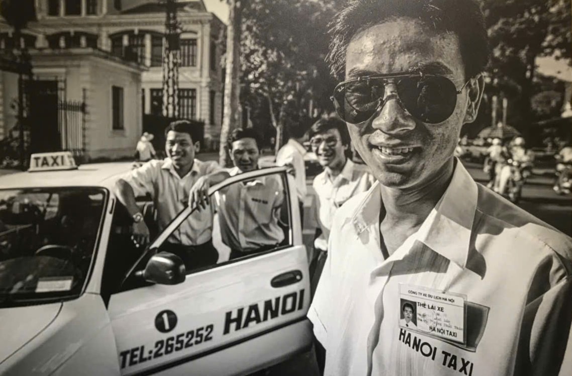 chiec-xe-taxi-dau-tien-o-hn-xe-so-1-1993-soloman.jpg