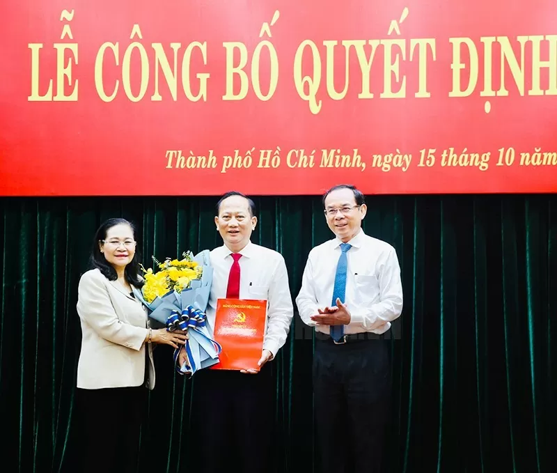 TP. Hồ Chí Minh có tân Bí thư Đảng ủy Khối Dân - Chính - Đảng và Phó ban Tuyên giáo TP. Hồ Chí Minh có tân Bí thư Đảng ủy Khối Dân - Chính - Đảng và Phó ban Tuyên giáo