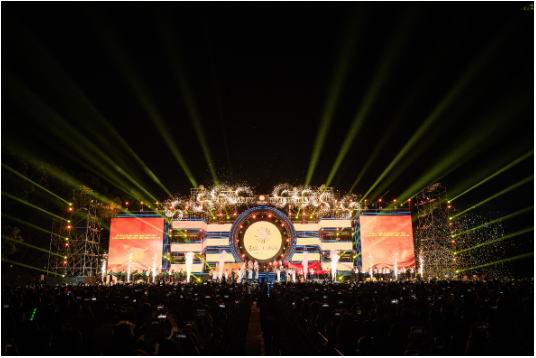 Bữa tiệc âm nhạc chào đón gần 8.000 tân sinh viên ĐH Đại Nam- Ảnh 4.