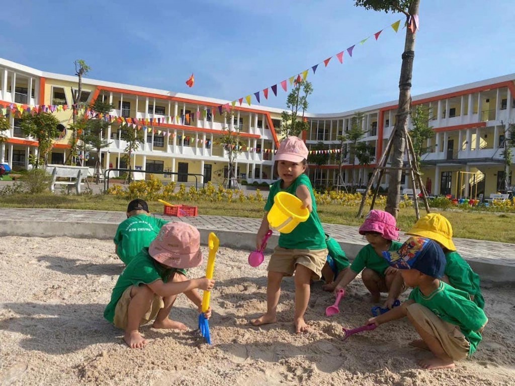 Tập trung nguồn lực, phát triển toàn diện ngành Giáo dục