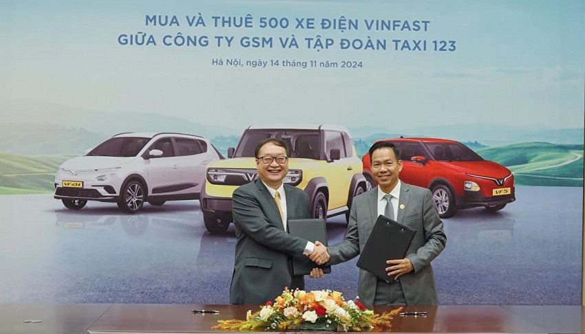 Hãng taxi đầu tiên tại Việt Nam đưa VF3 vào đội xe, tiếp tục mua và thuê thêm 500 xe điện VinFast từ công ty của ông Phạm Nhật Vượng- Ảnh 1.