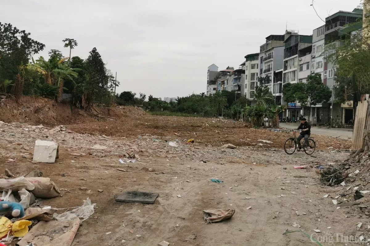 Hà Nội: Ai đang rầm rập cày xới, hủy hoại hàng nghìn m2 đất nông nghiệp? Hà Nội: Ai đang rầm rập cày xới, hủy hoại hàng nghìn m2 đất nông nghiệp?