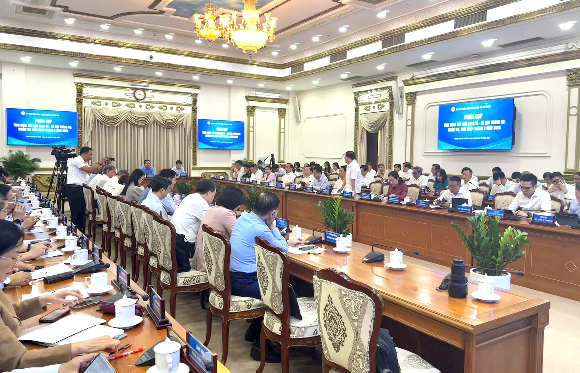 1.kinhtexahoithanghai28-2.jpg