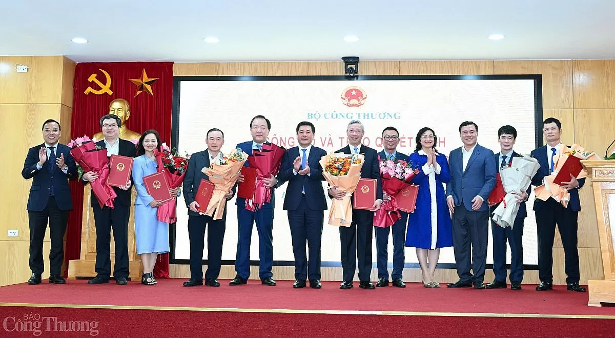 Danh sách lãnh đạo Bộ Công Thương sau tinh gọn Danh sách lãnh đạo Bộ Công Thương sau tinh gọn