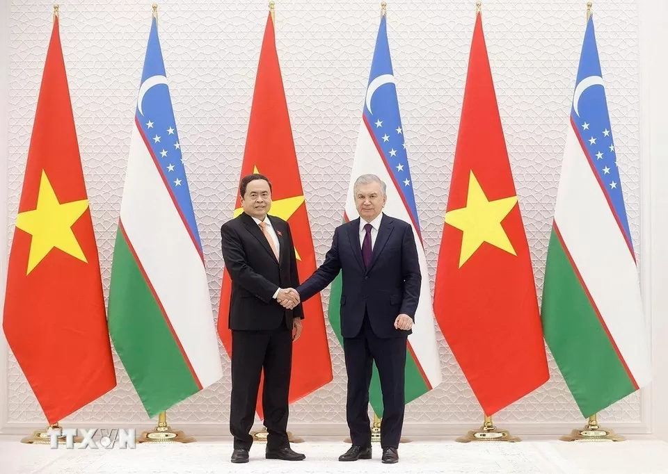 Chủ tịch Quốc hội Trần Thanh Mẫn hội kiến Tổng thống Uzbekistan Shavkat Mirziyoyev. Ảnh: Doãn Tấn – TTXVN