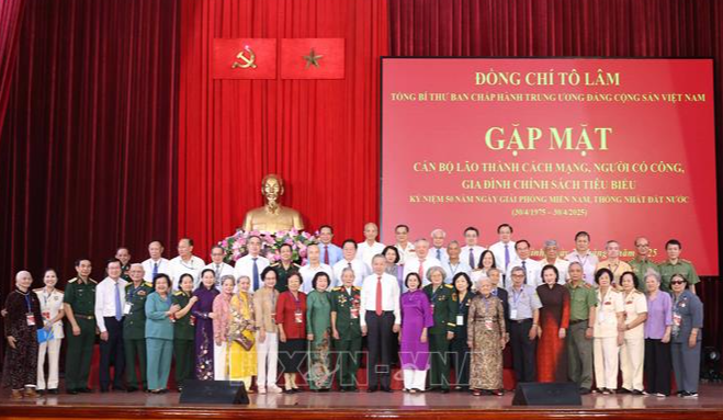 Tổng Bí thư Tô Lâm và các đại biểu. Ảnh: TTXVN.
