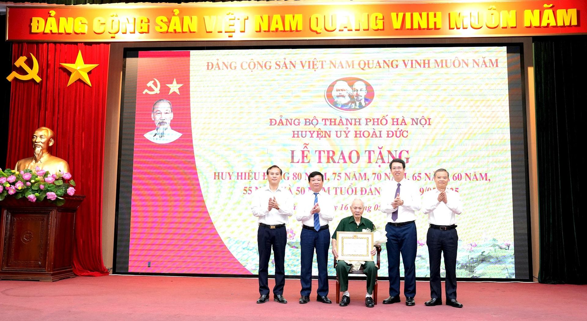 hoai-duc-hh-d.jpg