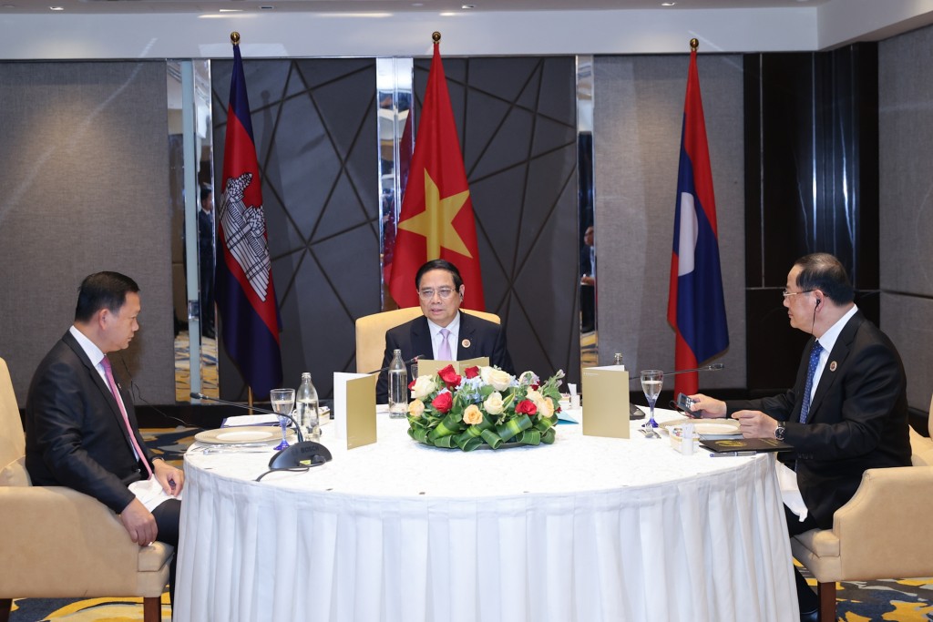 Thủ tướng Phạm Minh Chính chủ trì cuộc ăn sáng làm việc với Thủ tướng Vương quốc Campuchia Samdech Thipadei Hun Manet và Thủ tướng CHDCND Lào Sonexay Siphandone - Ảnh: VGP/Nhật Bắc Thủ tướng Phạm Minh Chính chủ trì cuộc ăn sáng làm việc với Thủ tướng Vương quốc Campuchia Samdech Thipadei Hun Manet và Thủ tướng CHDCND Lào Sonexay Siphandone - Ảnh: VGP/Nhật Bắc